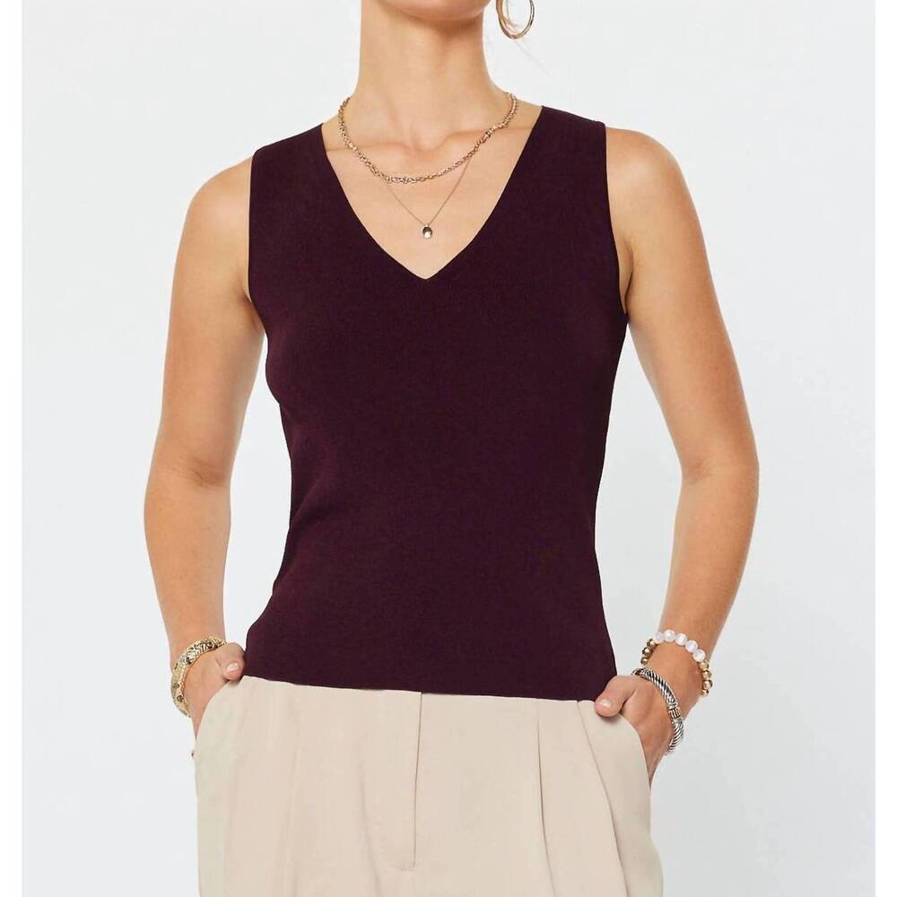 NEW CURRENT AIR sleeveless v-neck sweater top in maroon